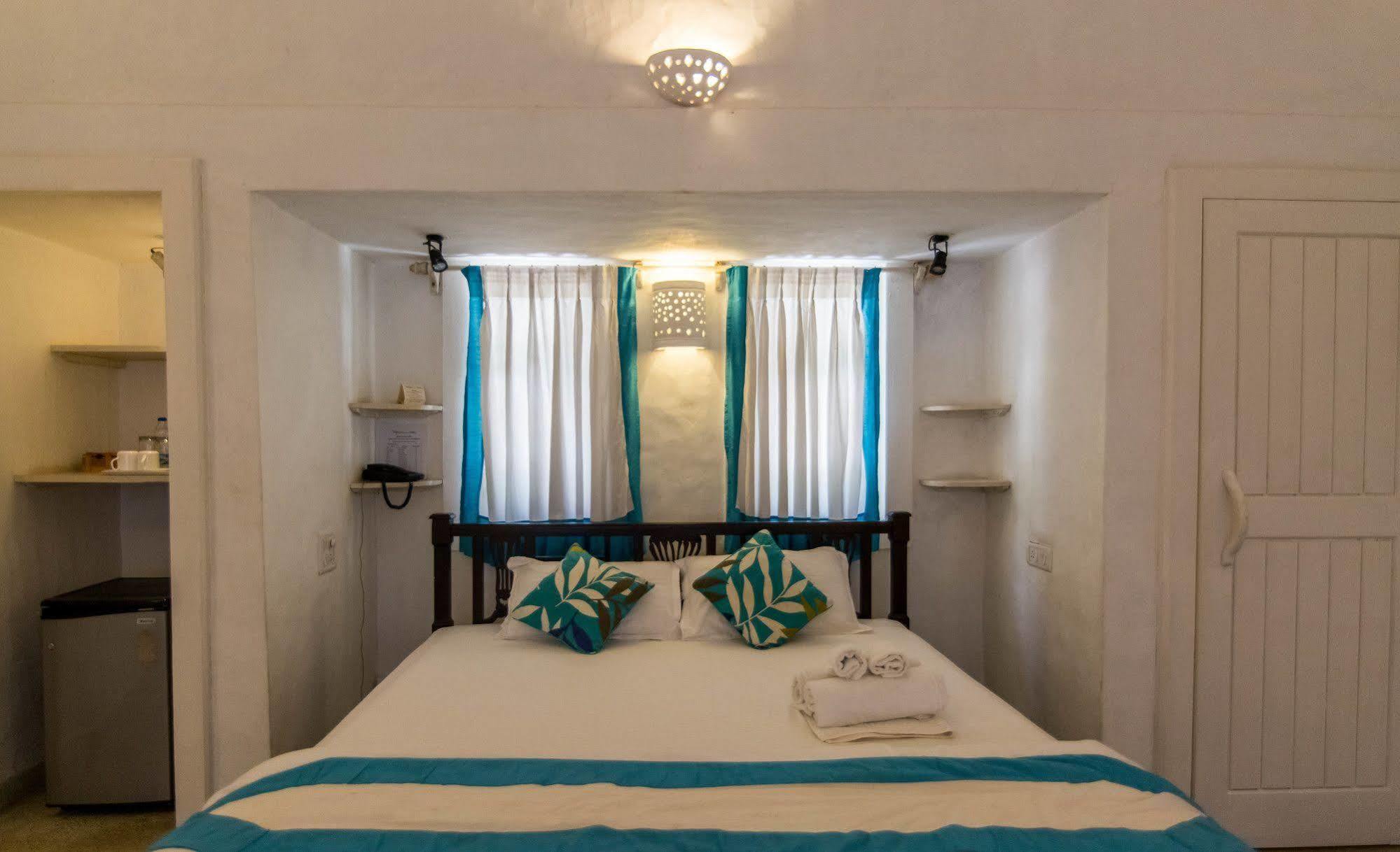 Wildflower Villas - All Villa Hotel, Family Run Кандолим Екстериор снимка